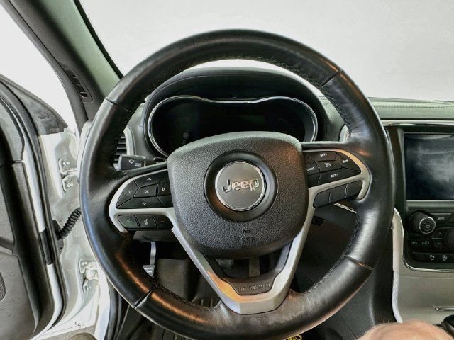 Used 2018 Jeep Grand Cherokee Limited AWD/4WD image 14