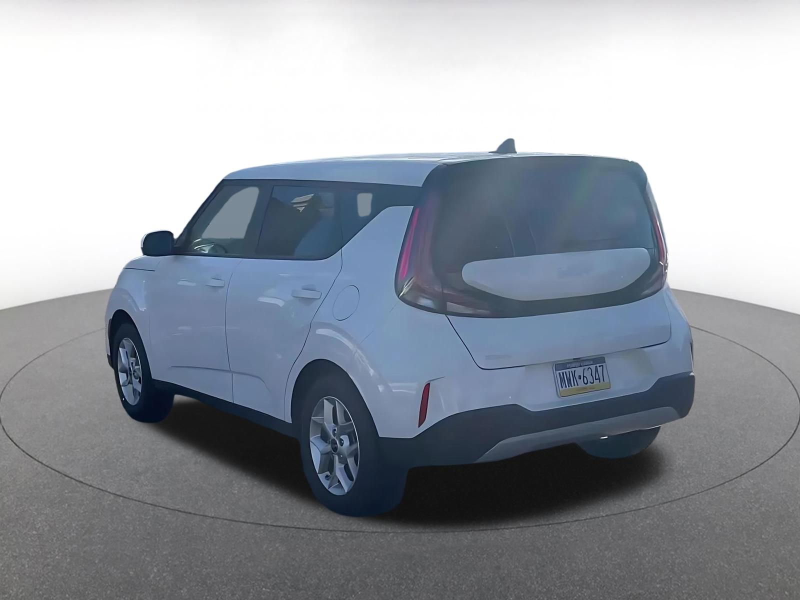 Used 2025 Kia Soul LX w/ LX Technology Package image 11