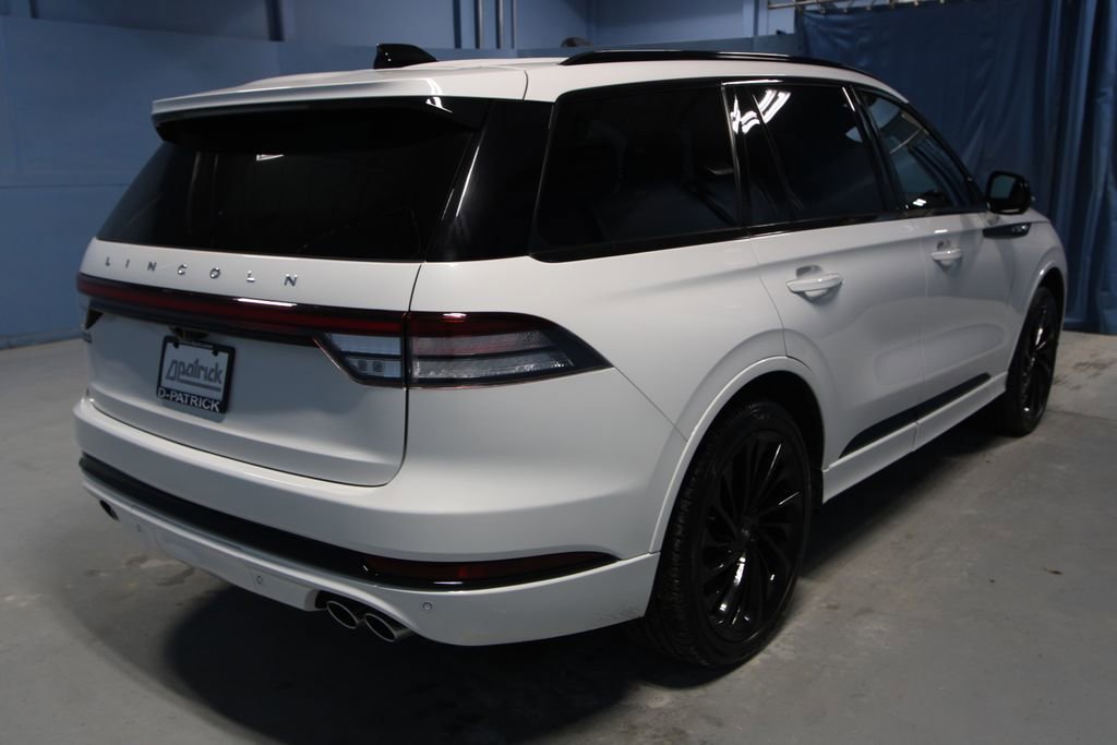 Used 2025 Lincoln Aviator Reserve w/ Jet Appearance Package image 34