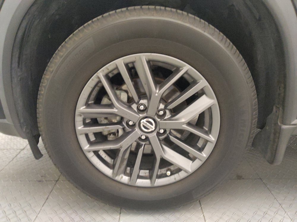 Used 2021 Nissan Rogue S FWD image 31