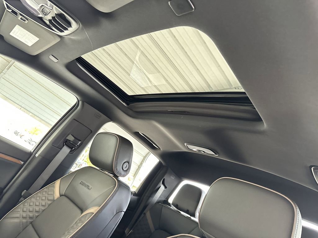 New 2026 GMC Canyon Denali w/ LPO, Denali Black Edition image 26