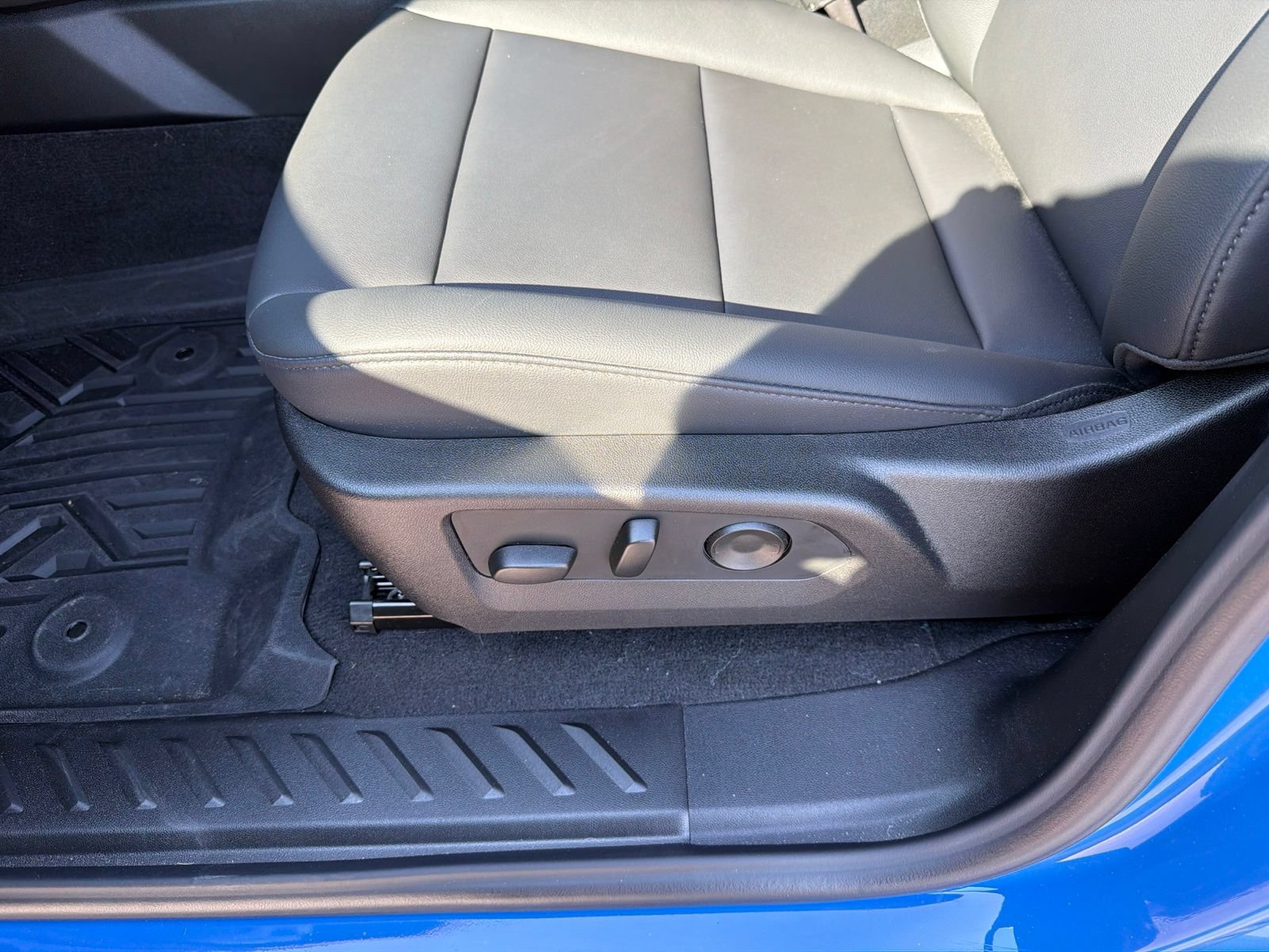 Used 2026 Chevrolet Colorado Trail Boss AWD/4WD image 17