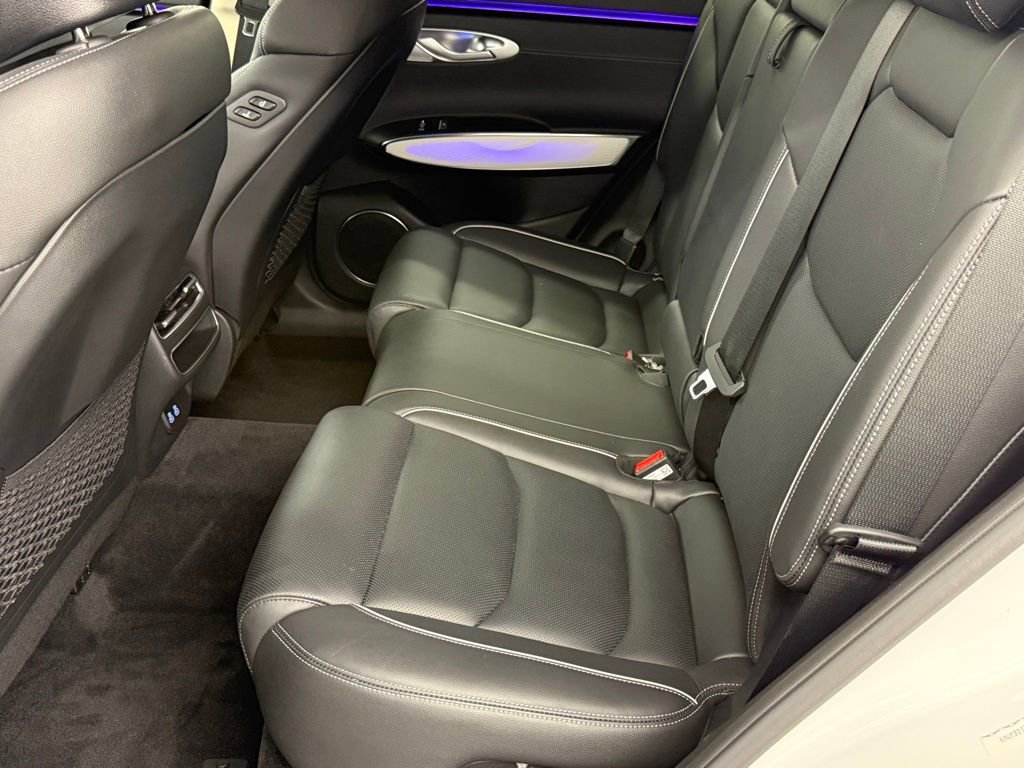 Used 2026 Genesis GV70 2.5T Advanced image 40