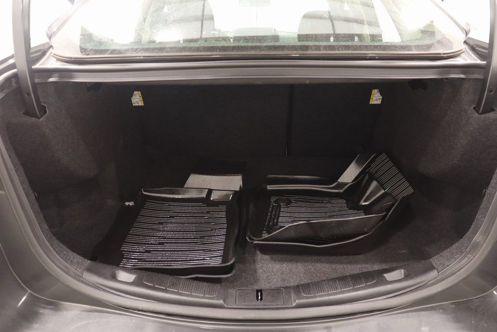 Used 2019 Ford Fusion SE image 19