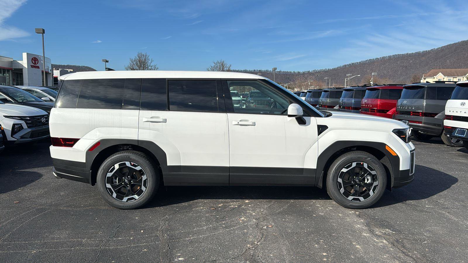 New 2026 Hyundai Santa Fe SE image 3