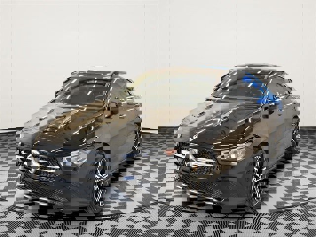 Used 2023 Mercedes-Benz CLA 250 4MATIC image 9