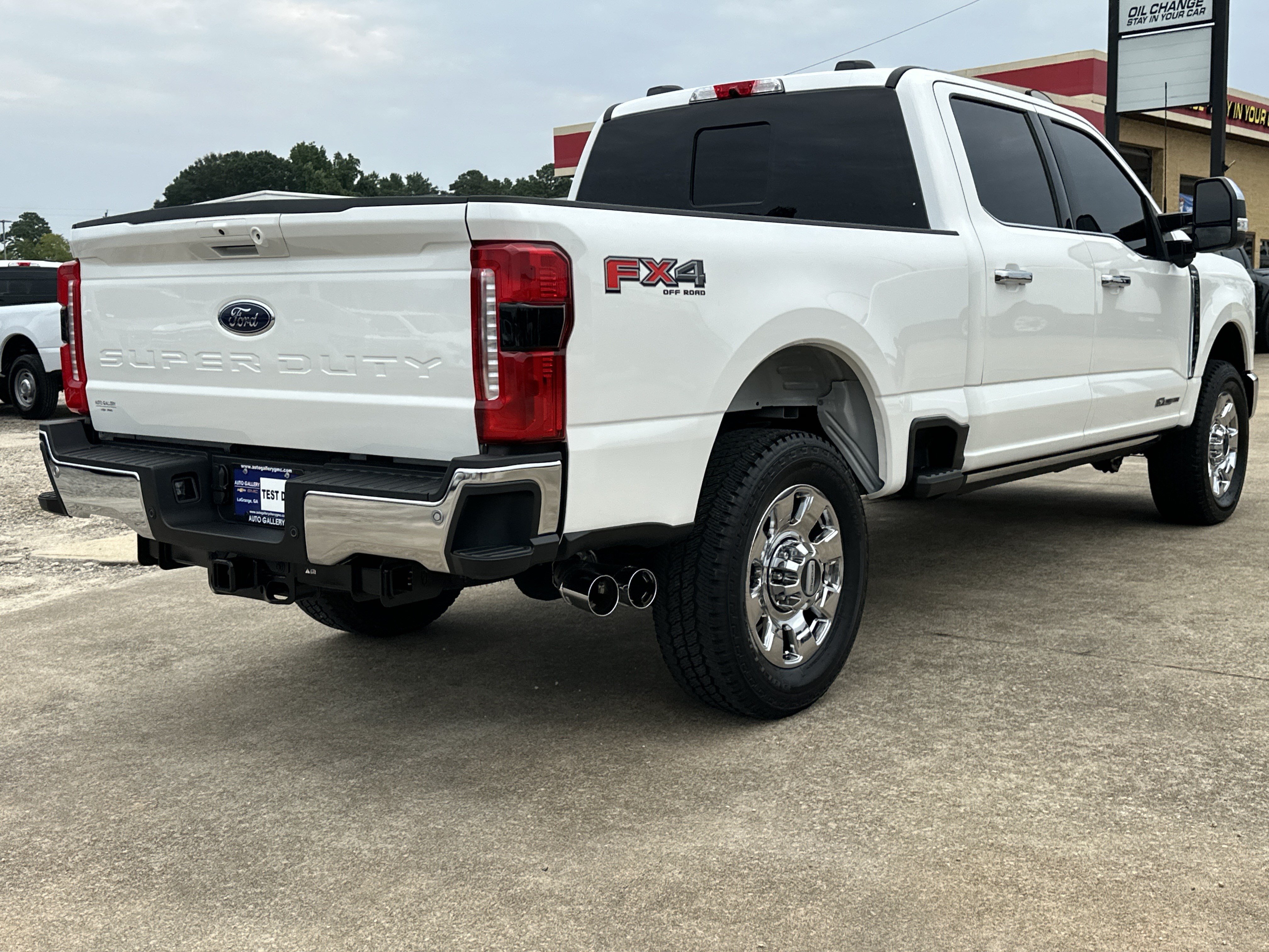 Used 2025 Ford F350 Lariat w/ Lariat Ultimate Package AWD/4WD image 10