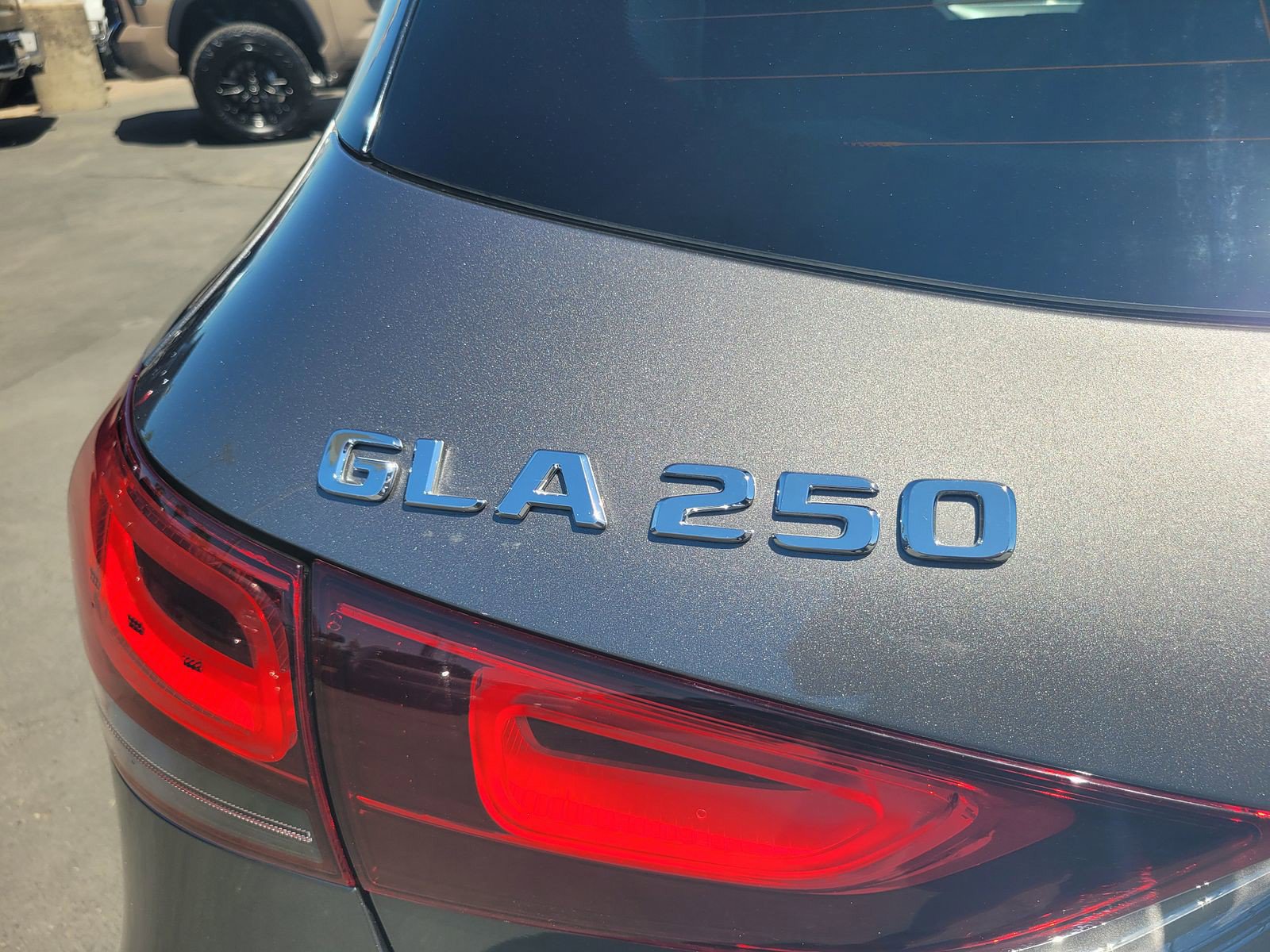 Used 2023 Mercedes-Benz GLA 250 4MATIC image 6