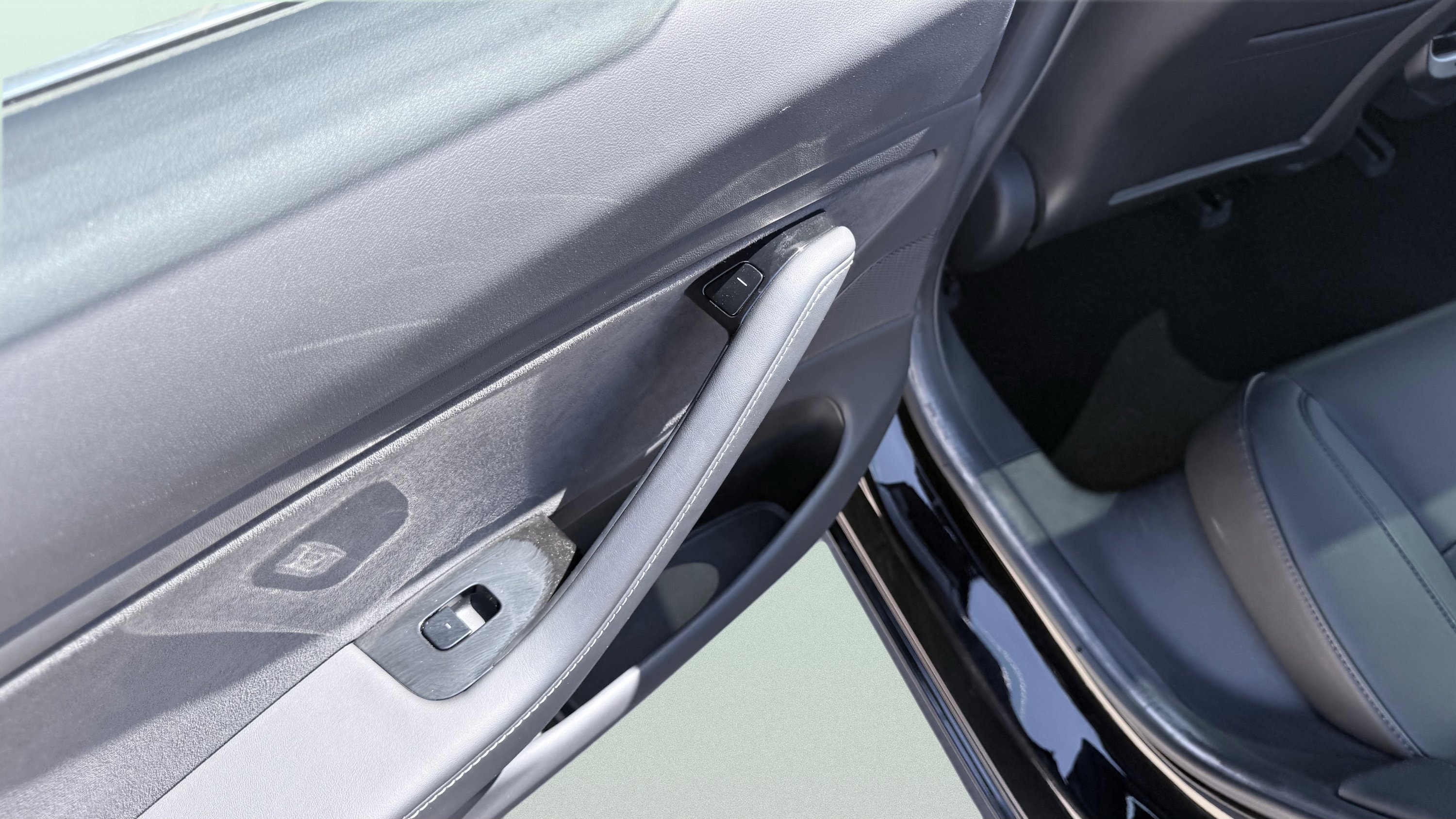 Used 2018 Tesla Model 3 Long Range image 34