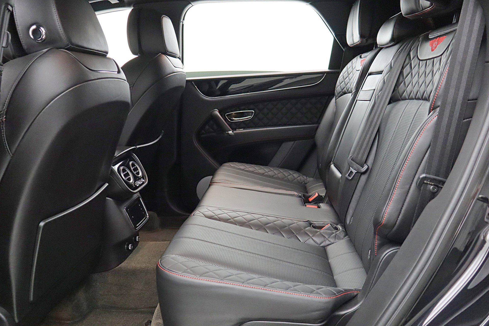 Certified 2017 Bentley Bentayga image 46