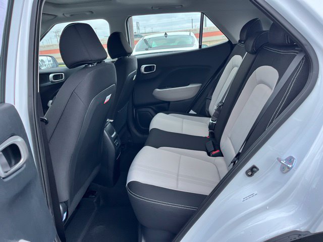New 2026 Hyundai Venue SEL FWD image 18