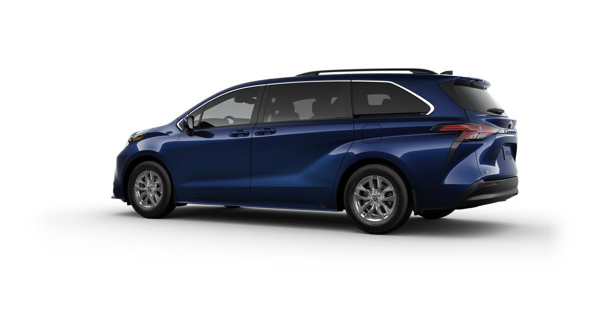 New 2025 Toyota Sienna LE image 5