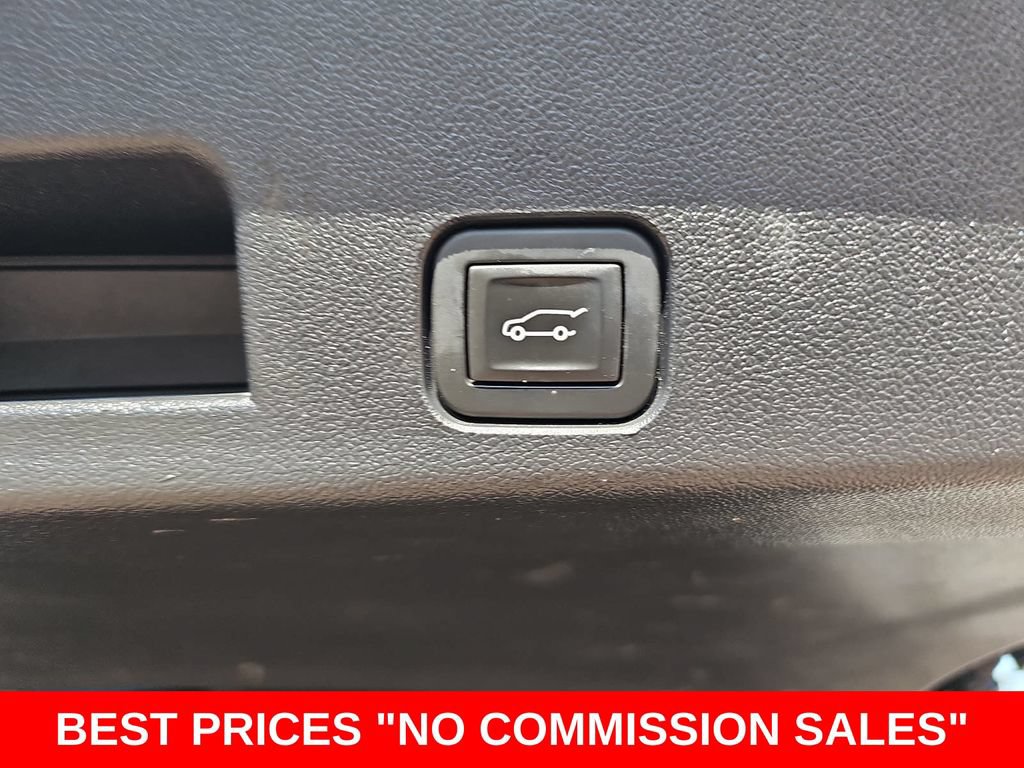 Used 2024 Chevrolet Traverse Z71 w/ Enhanced Driving Package AWD/4WD image 14
