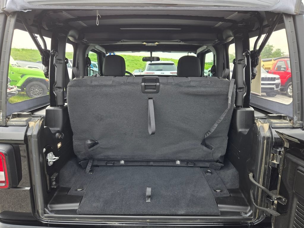 Used 2019 Jeep Wrangler Sport AWD/4WD image 26