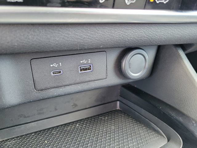 Used 2021 Nissan Rogue SV FWD image 31