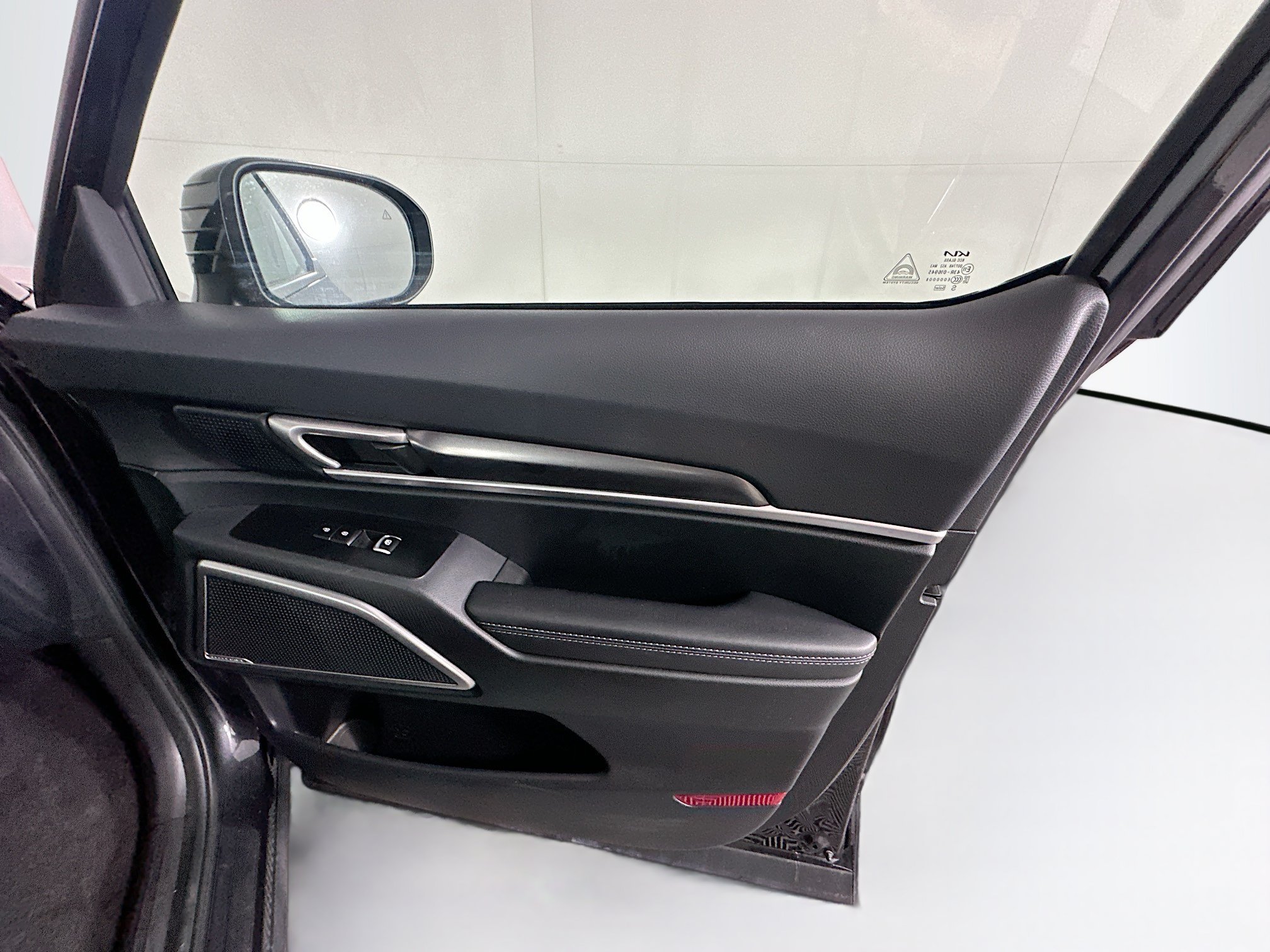 Used 2025 Kia Telluride S FWD image 34