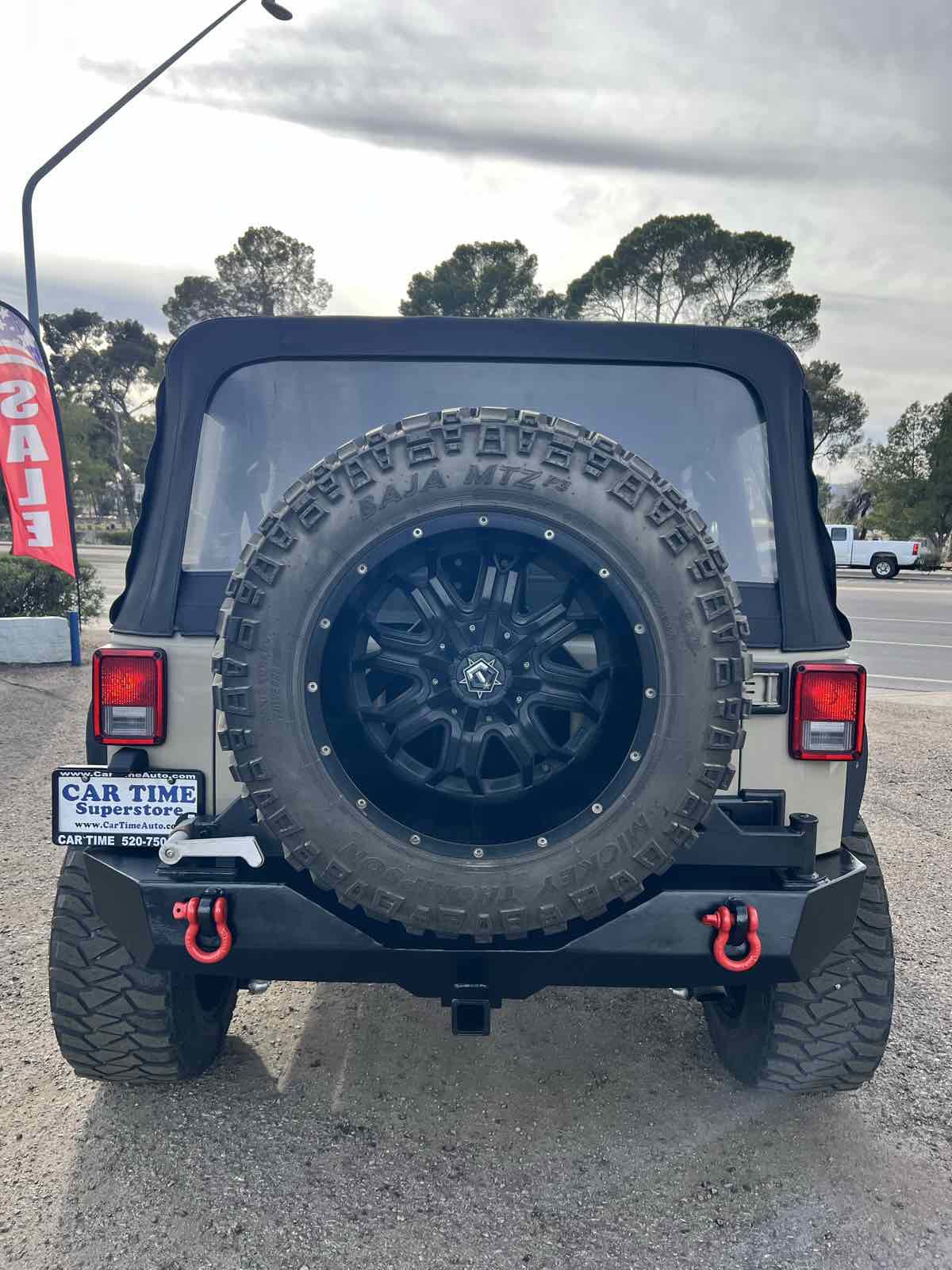 Used 2018 Jeep Wrangler Unlimited Sport w/ Connectivity Group image 4