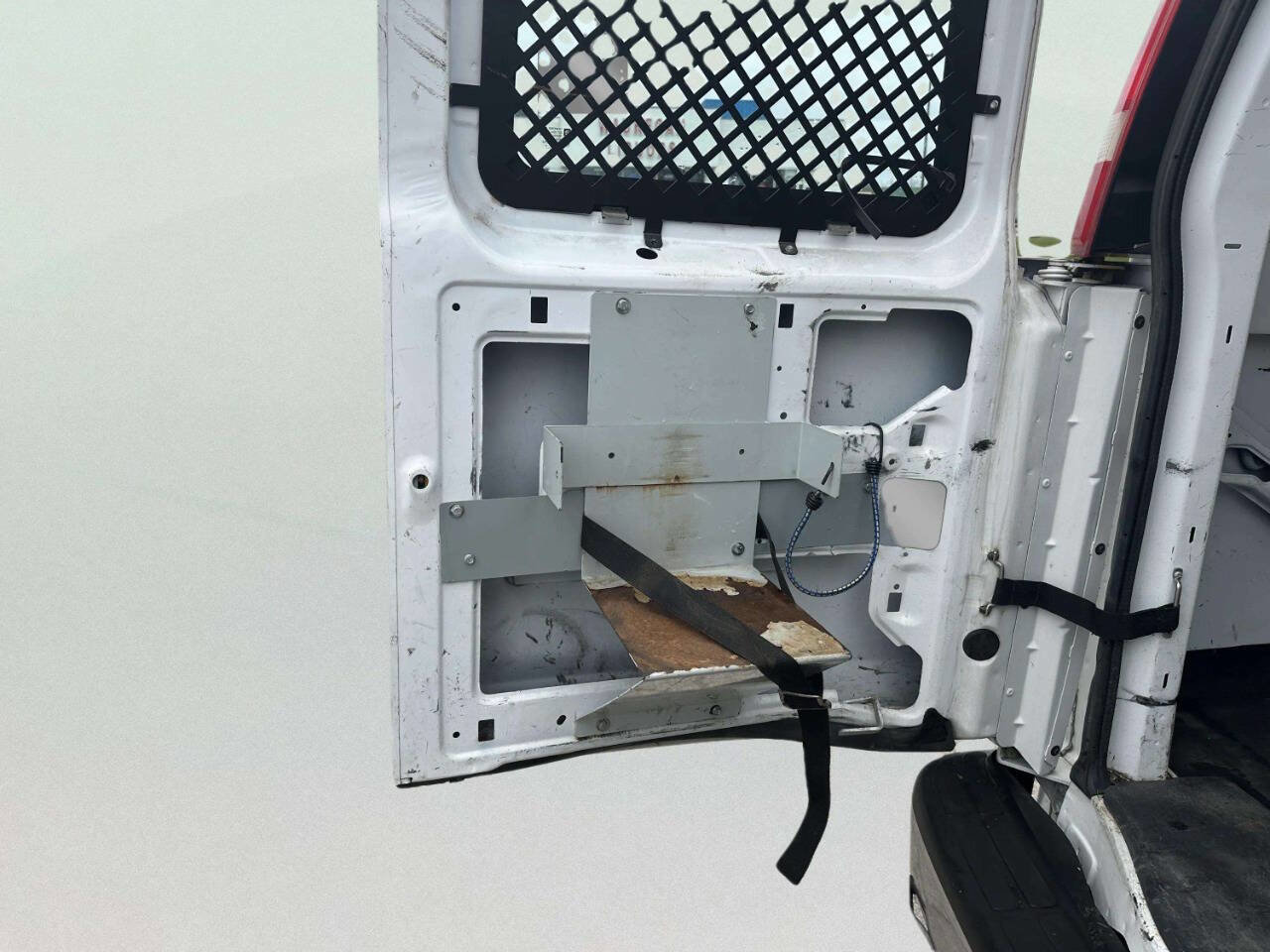 Used 2014 Chevrolet Express 2500 image 13