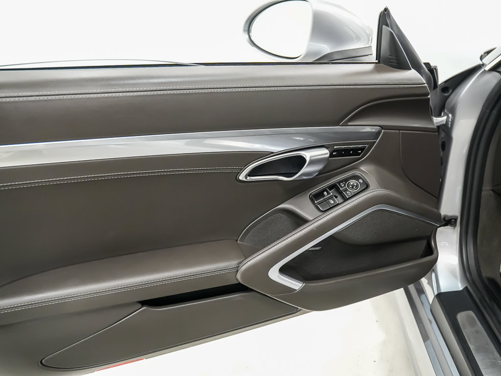 Used 2024 Porsche 718 Cayman S RWD image 19