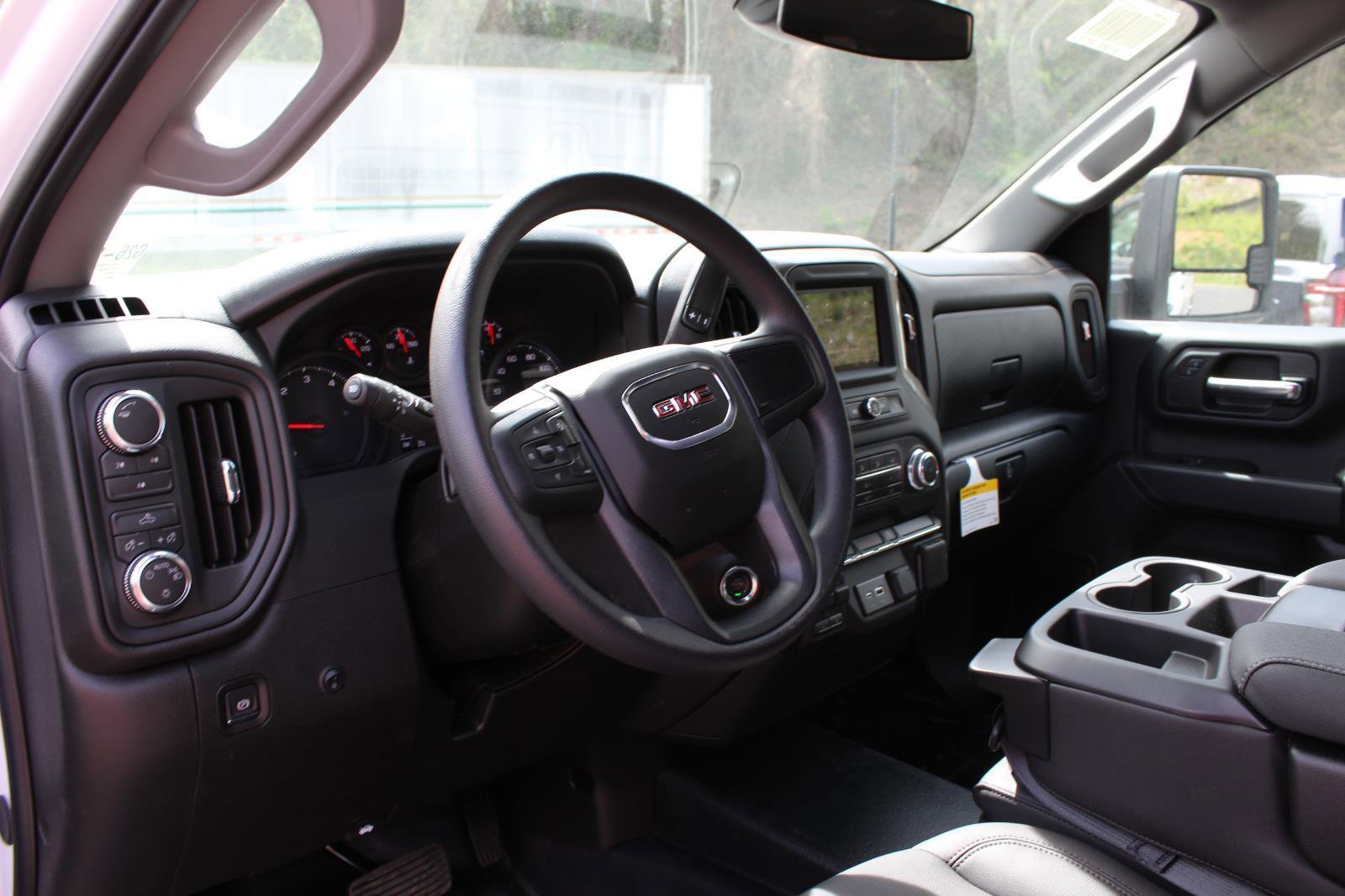 New 2026 GMC Sierra 3500 Pro w/ Convenience Package image 19