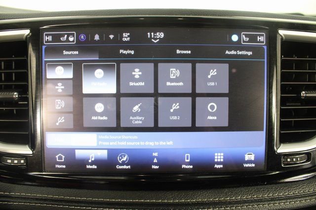 Used 2024 Chrysler Pacifica Select image 5