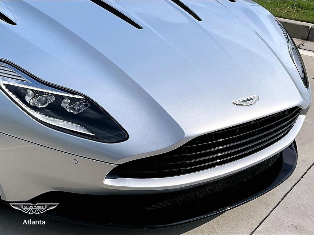 Used 2018 Aston Martin DB11 V12 RWD image 24