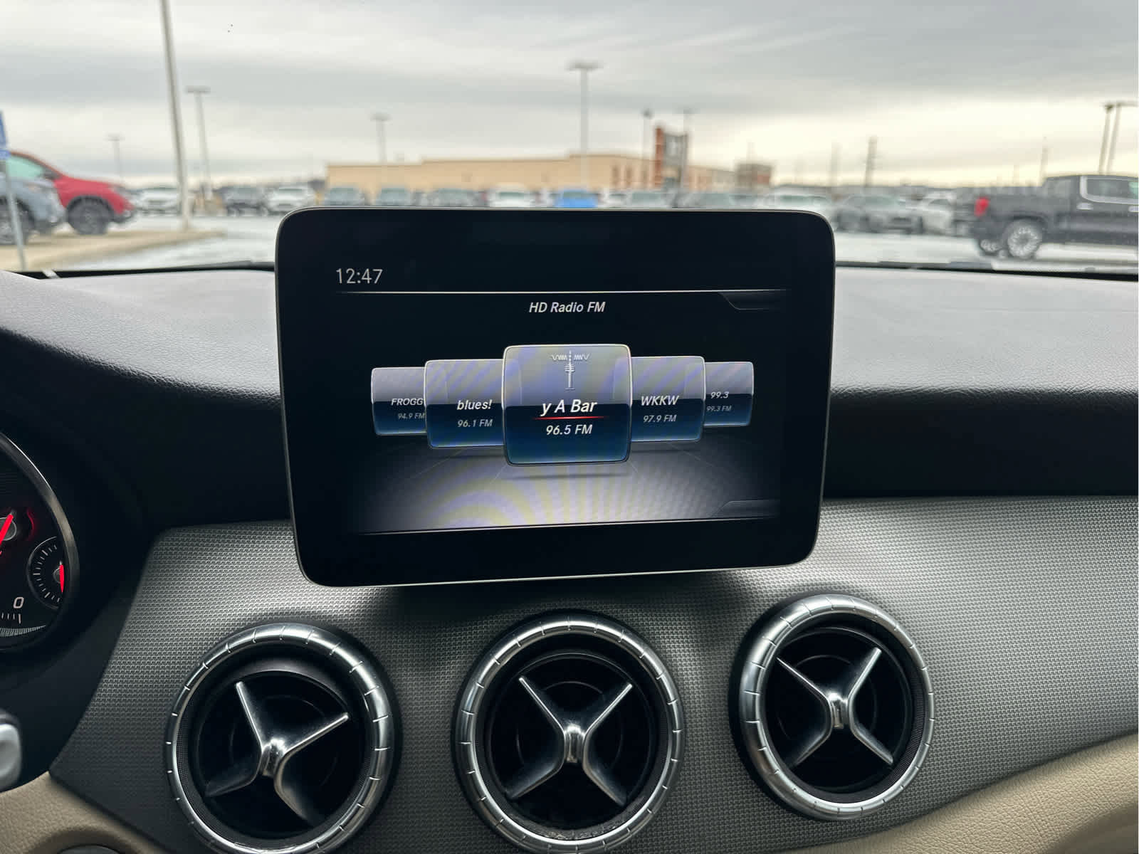 Used 2018 Mercedes-Benz CLA 250 4MATIC image 28