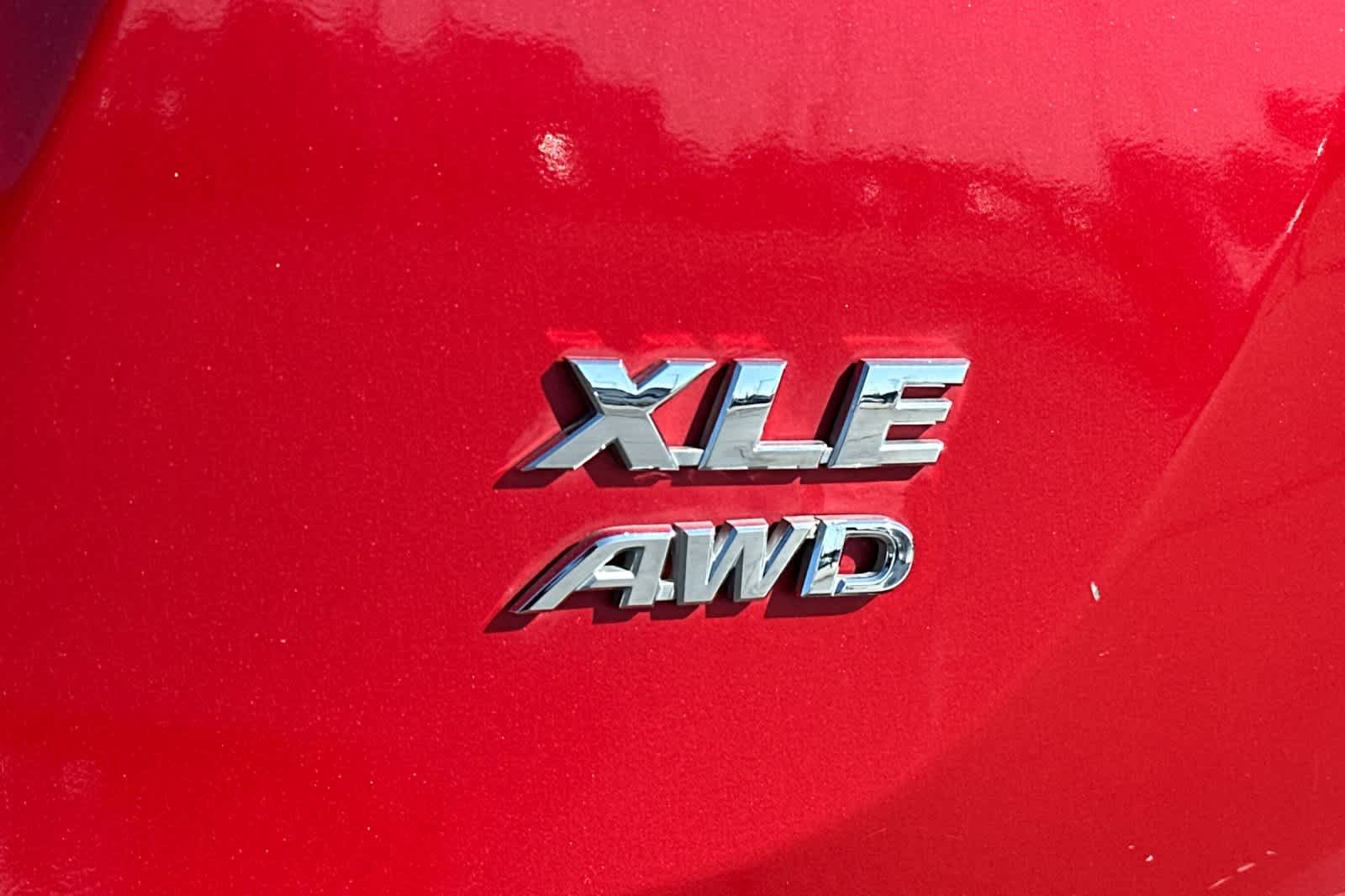 Used 2015 Toyota RAV4 XLE image 30