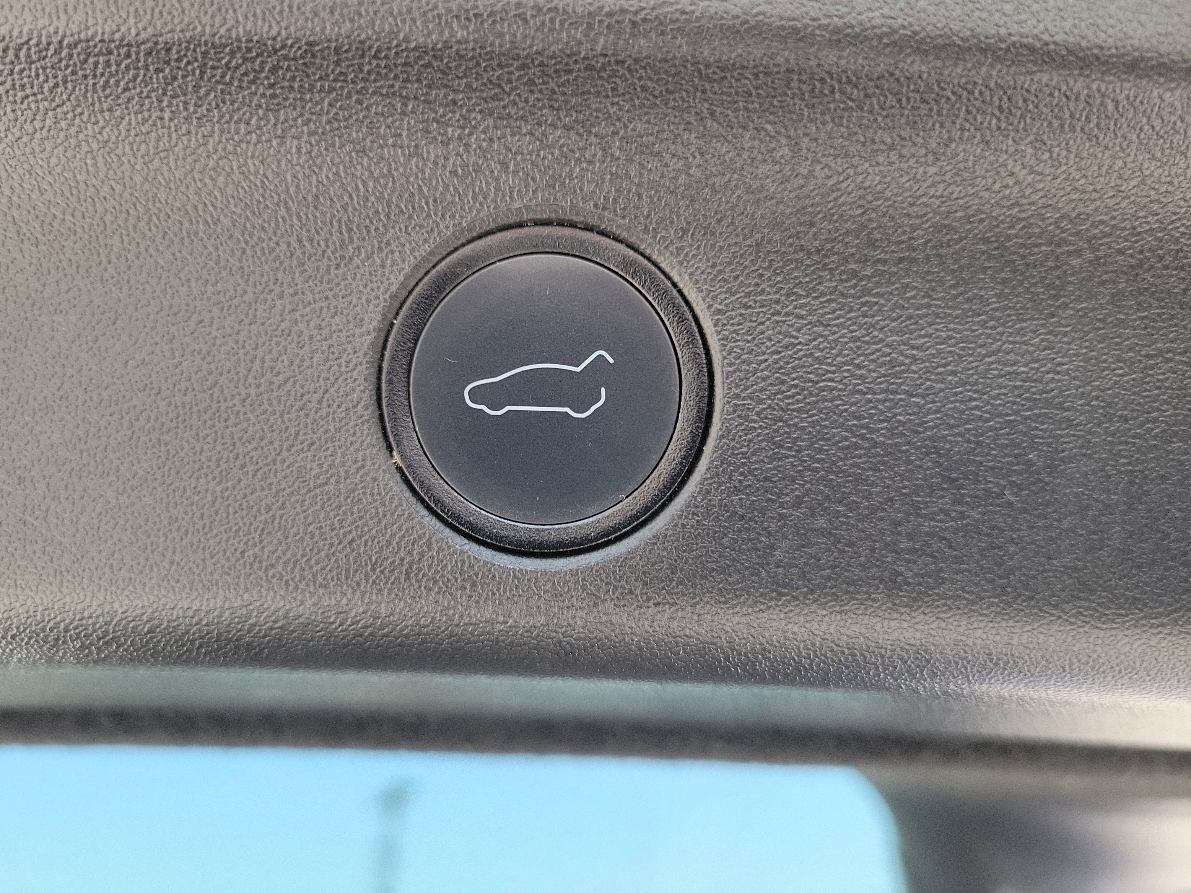 Used 2021 Tesla Model Y Long Range image 26