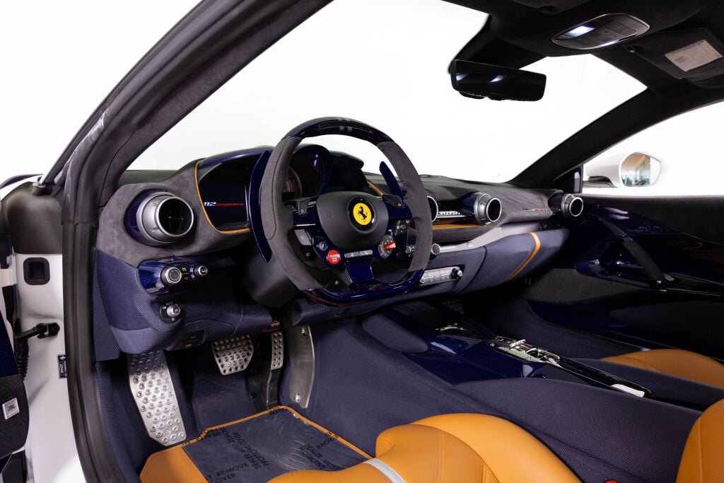 Used 2023 Ferrari 812 Competizione RWD image 4