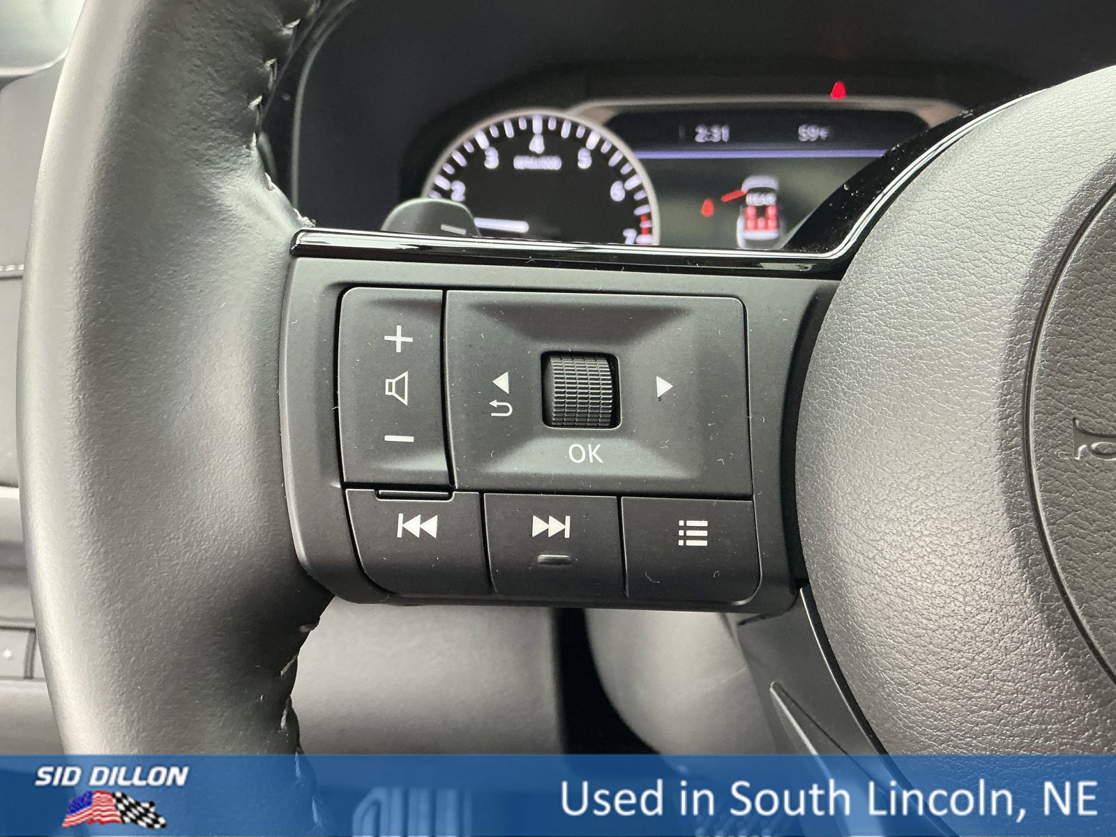 Used 2025 Nissan Pathfinder SL w/ SL Premium Package image 9