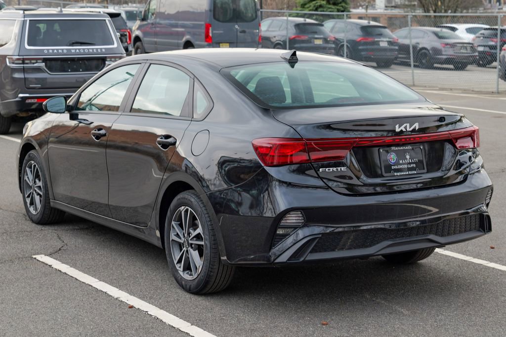 Used 2023 Kia Forte LXS image 5