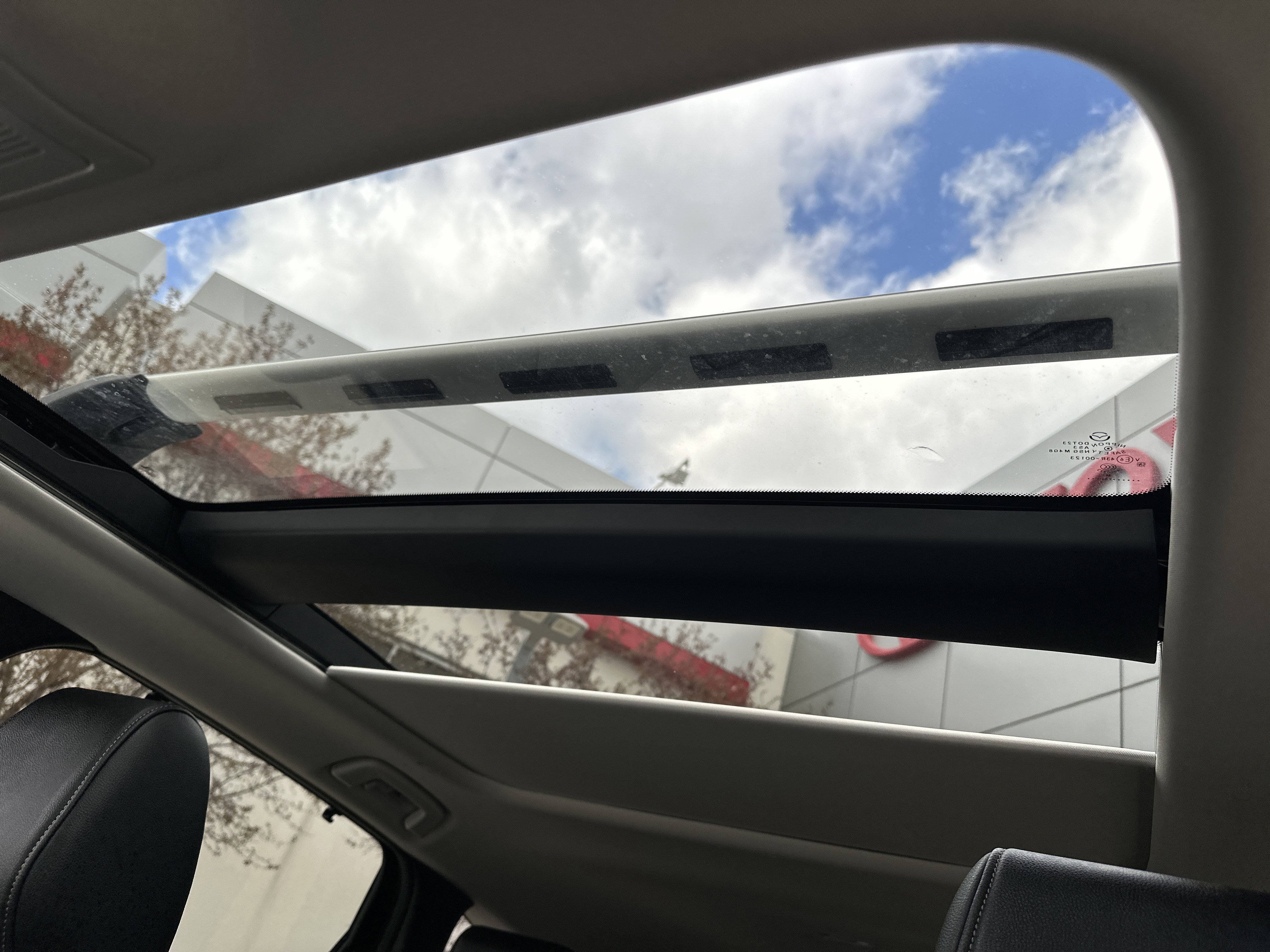 Used 2024 MAZDA CX-90 Plug-In Hybrid w/ Premium Pkg image 33