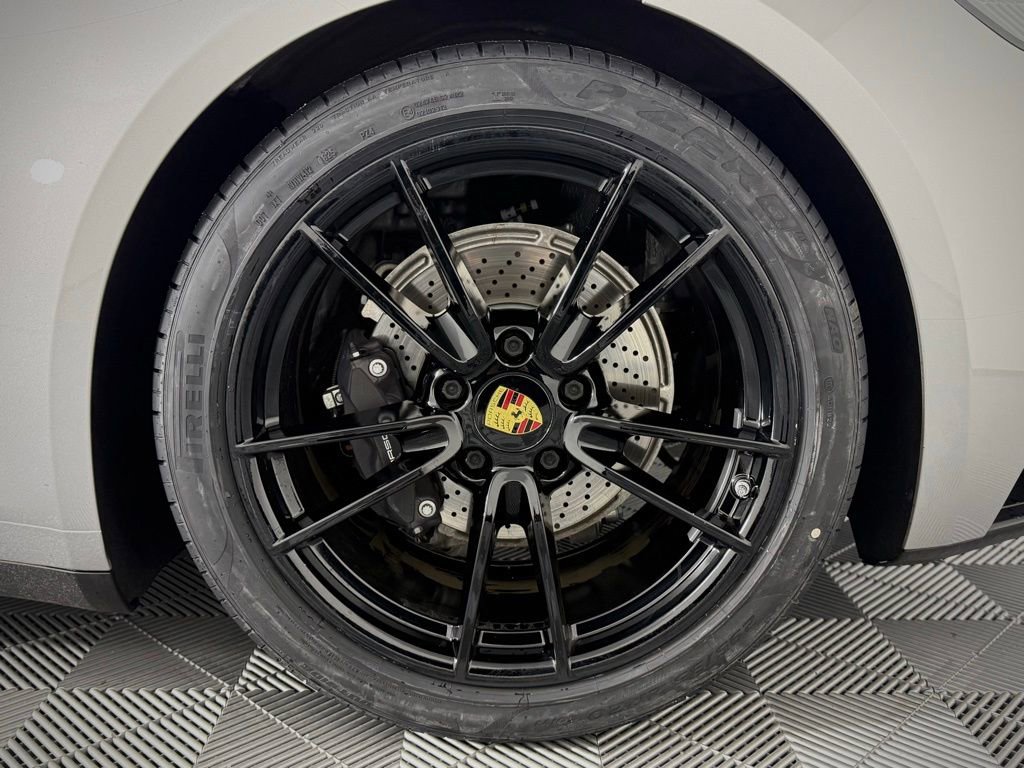 Certified 2023 Porsche 911 Carrera image 15