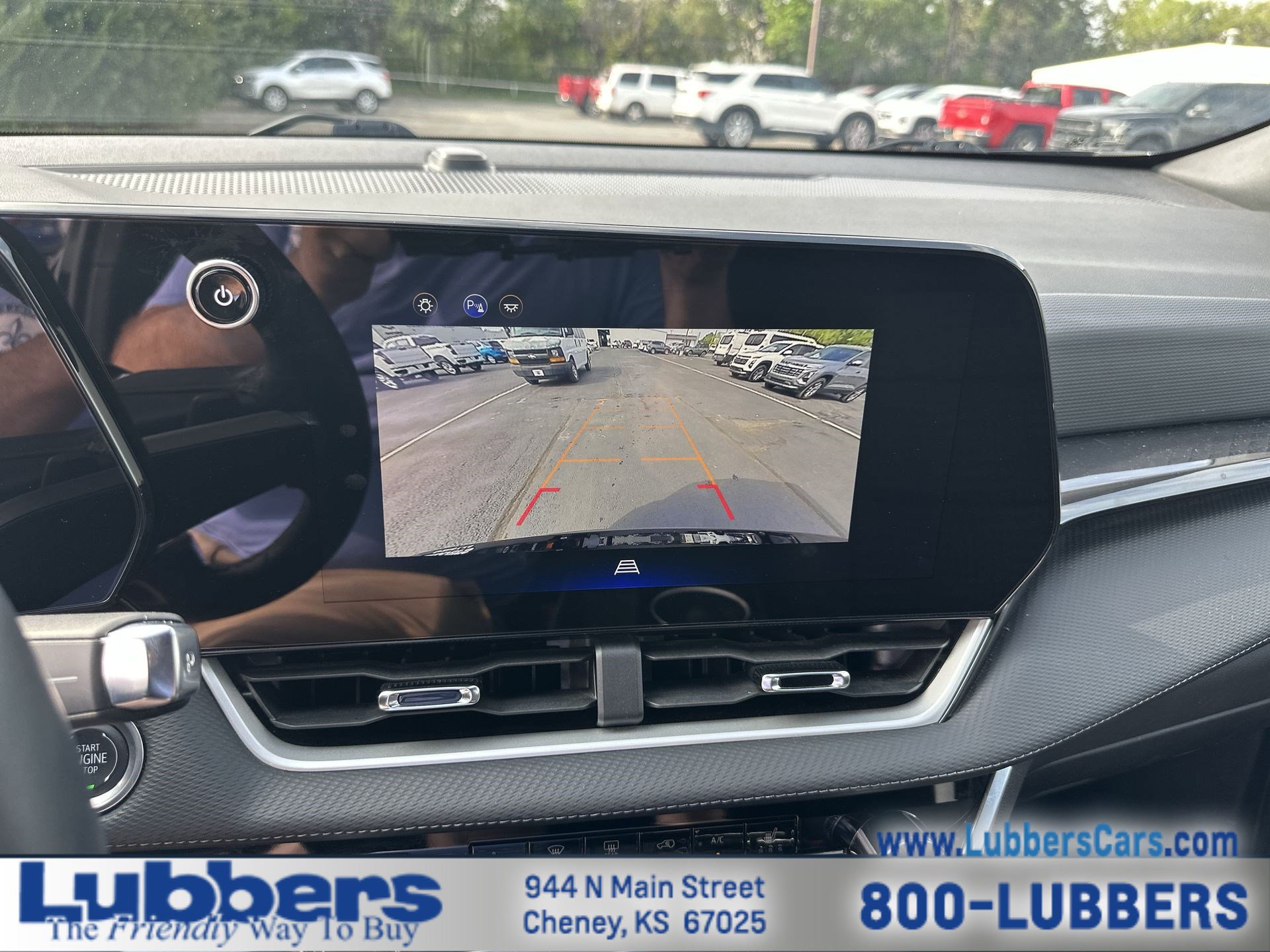 Used 2025 Chevrolet Equinox LT FWD image 16