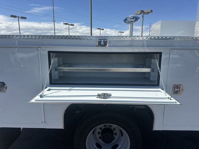 New 2025 Ford F550 XL 11Ft Scelzi Contractor Body image 9