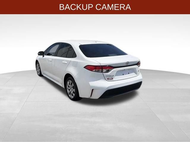 Used 2023 Toyota Corolla LE FWD image 5