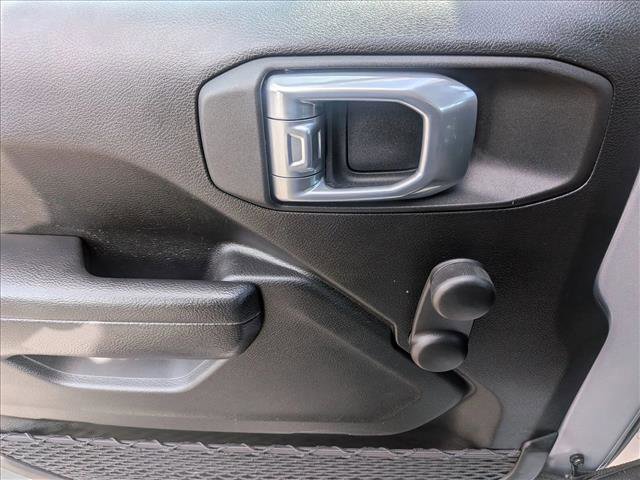 Used 2022 Jeep Wrangler Sport image 15