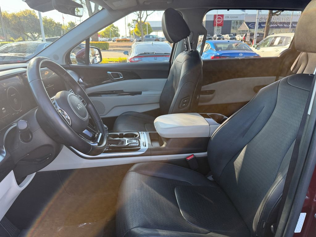 Used 2024 Kia Carnival SX Prestige image 12
