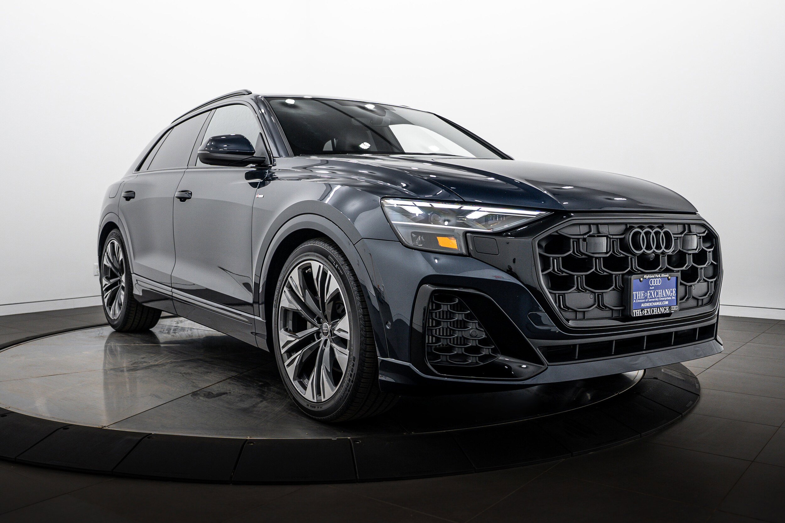 Used 2026 Audi Q8 Premium Plus w/ Premium Plus Package AWD/4WD image 2