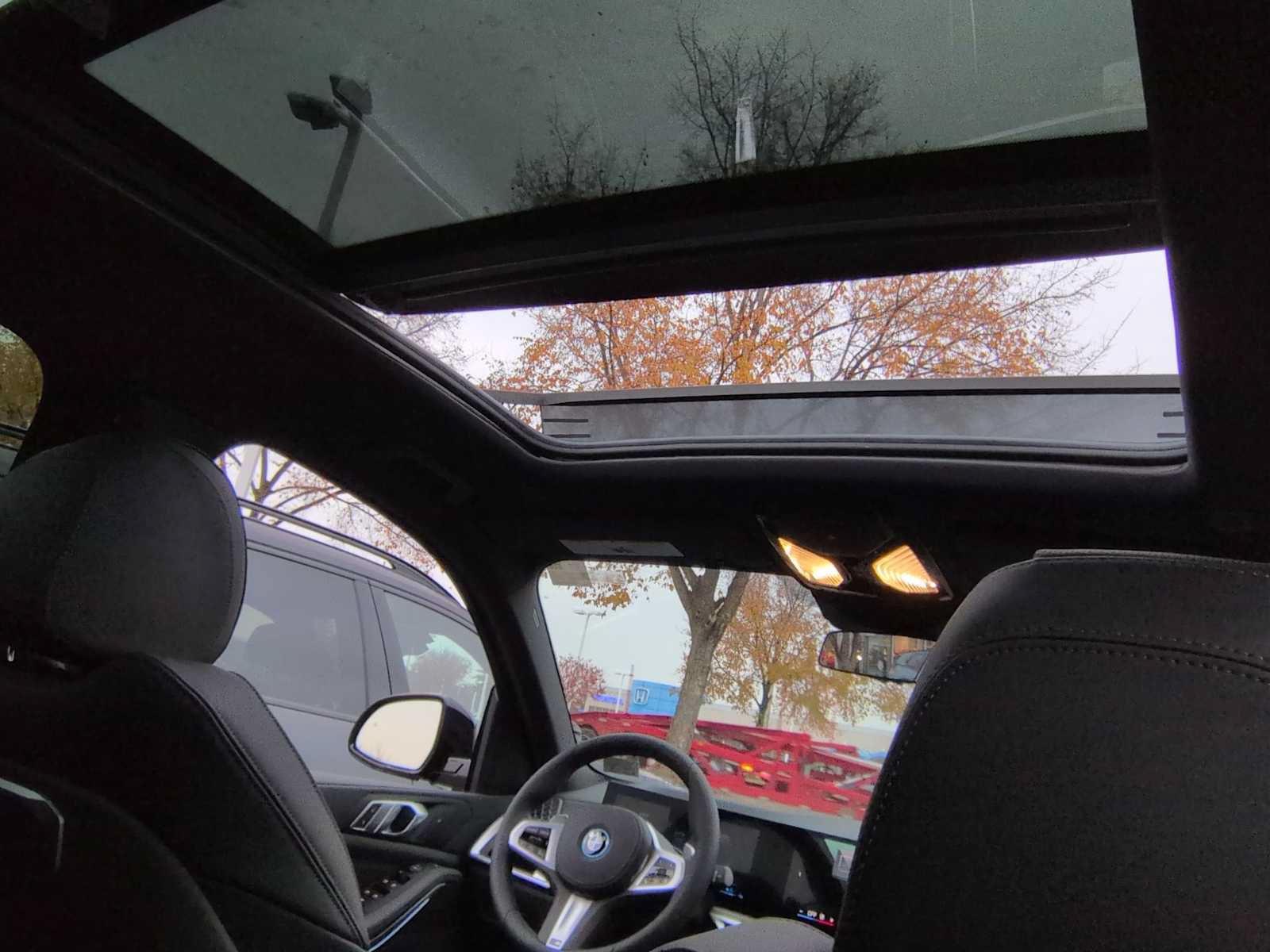 Used 2026 BMW X5 xDrive50e w/ M Sport Package AWD/4WD image 23