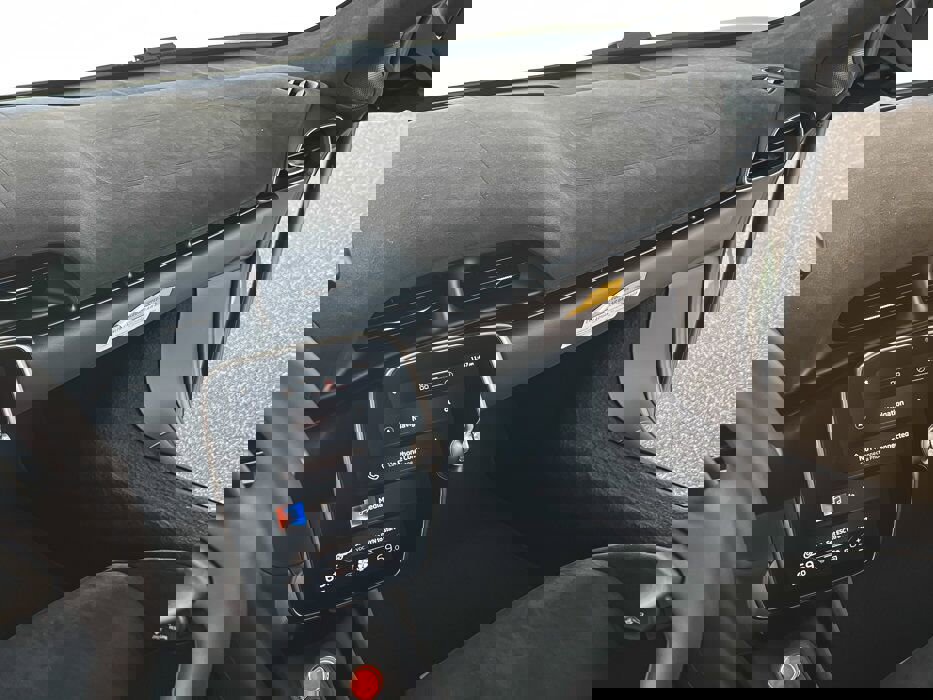 New 2025 McLaren Artura image 38