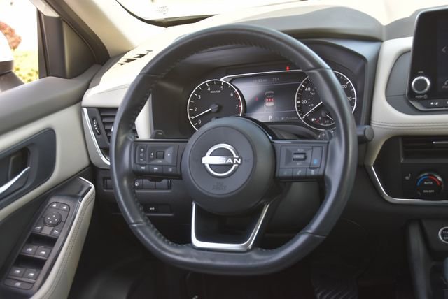 Used 2023 Nissan Rogue SV w/ SV Premium B Package image 19