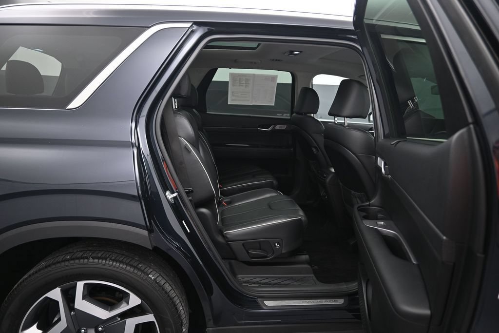 Used 2024 Hyundai Palisade Limited FWD image 27