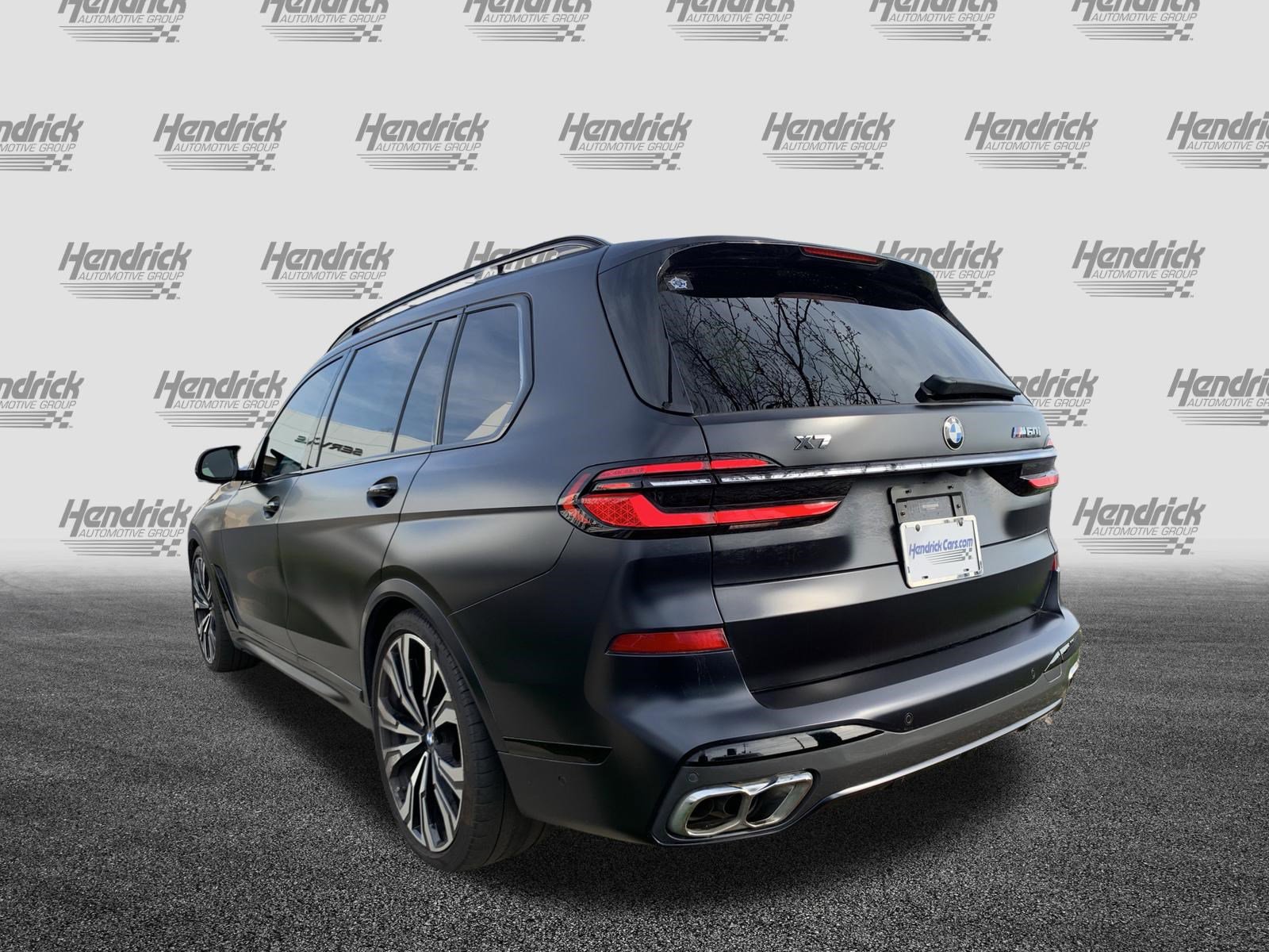 Used 2023 BMW X7 M60i w/ Executive Package image 8