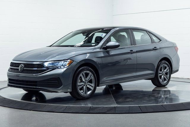 Used 2024 Volkswagen Jetta SE image 6