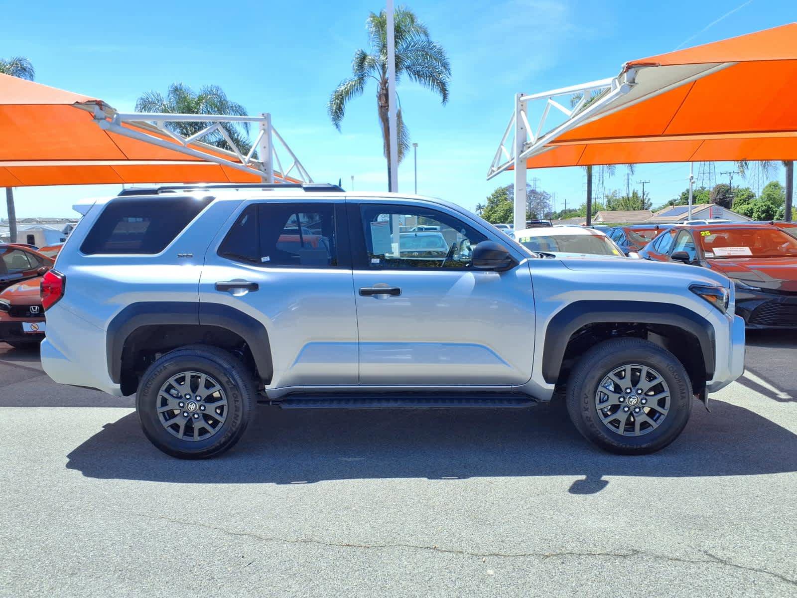 Certified 2025 Toyota 4Runner SR5 AWD/4WD image 3