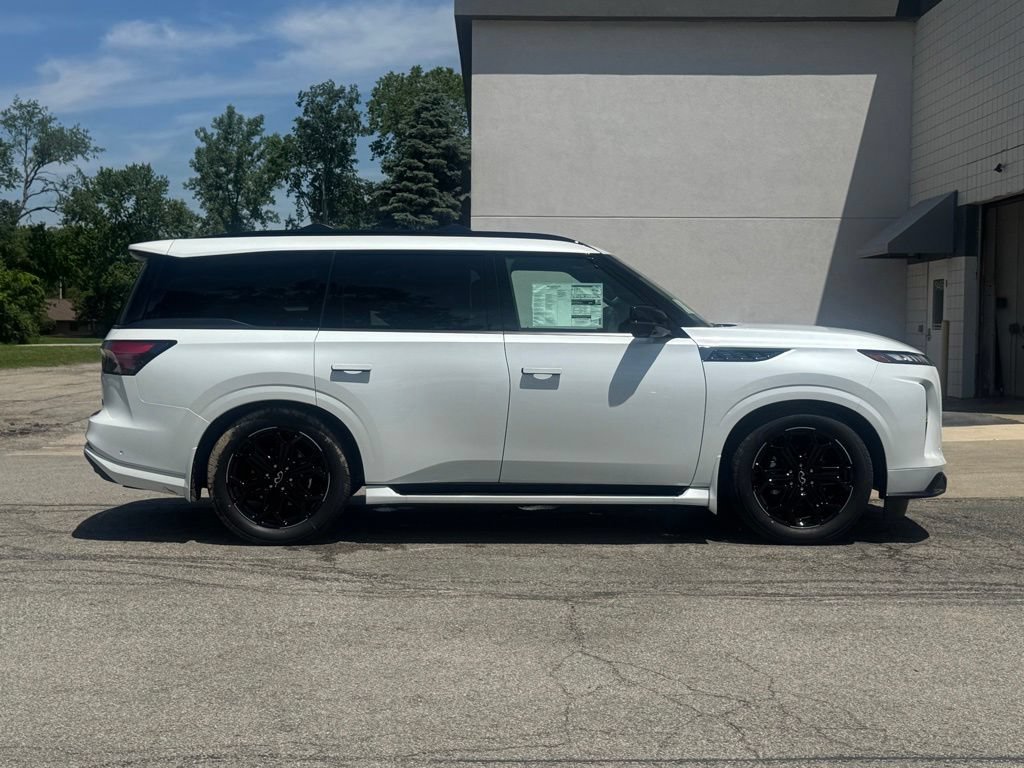 New 2026 INFINITI QX80 4WD image 2