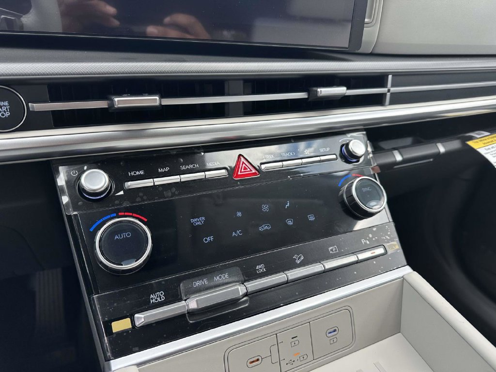 New 2026 Hyundai Santa Fe SE AWD/4WD image 21