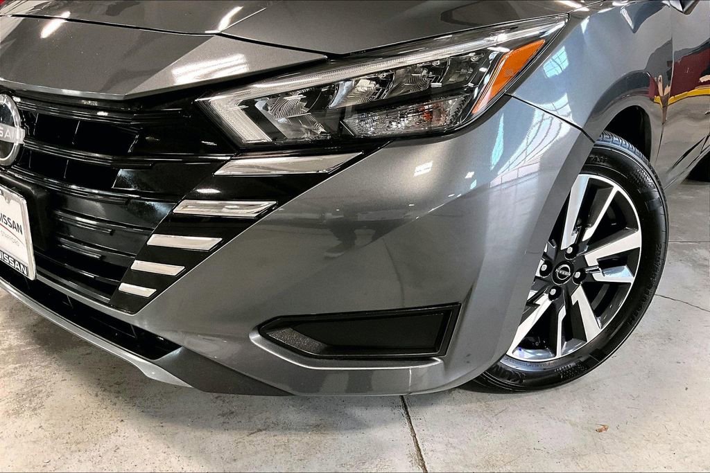 Certified 2025 Nissan Versa SV image 29